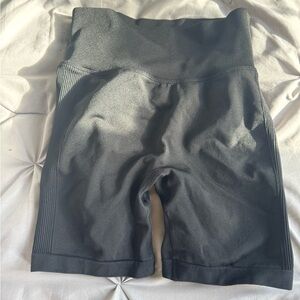 scrunch butt workout shorts